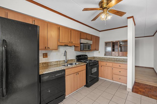 6490 N Northwest Highway 5F, Chicago, IL 60631