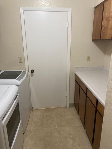 1051 Padre Drive 7, Salinas, CA 93901