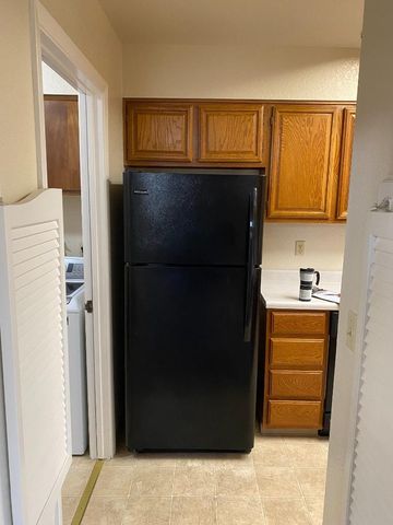 1051 Padre Drive 7, Salinas, CA 93901