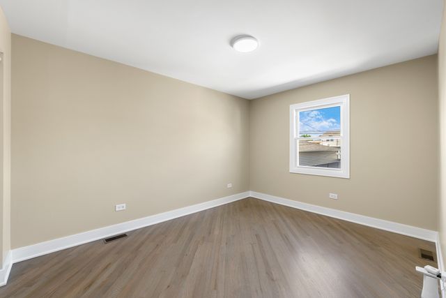 5024 S Lockwood Avenue, Chicago, IL 60638