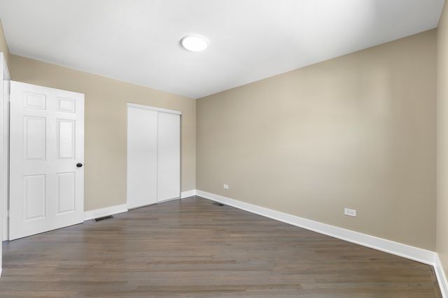 5024 S Lockwood Avenue, Chicago, IL 60638