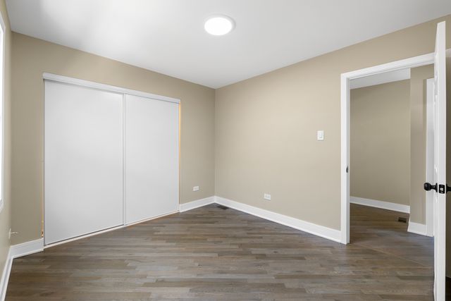 5024 S Lockwood Avenue, Chicago, IL 60638