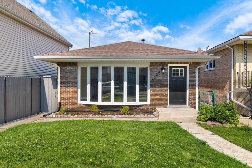 5024 S Lockwood Avenue, Chicago, IL 60638