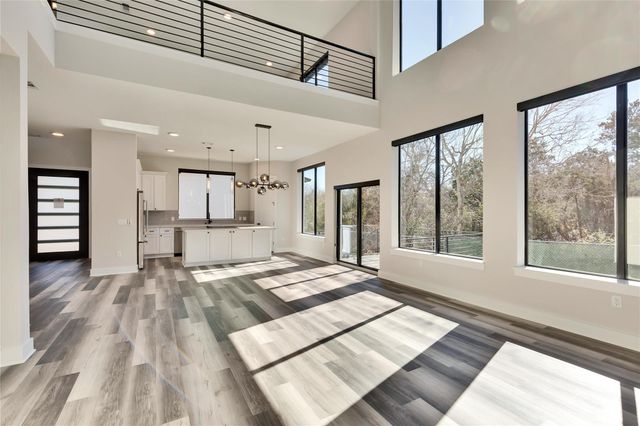 1304 Minnie DR, Austin, TX 78732