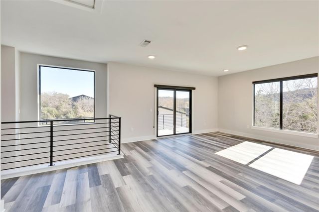 1304 Minnie DR, Austin, TX 78732