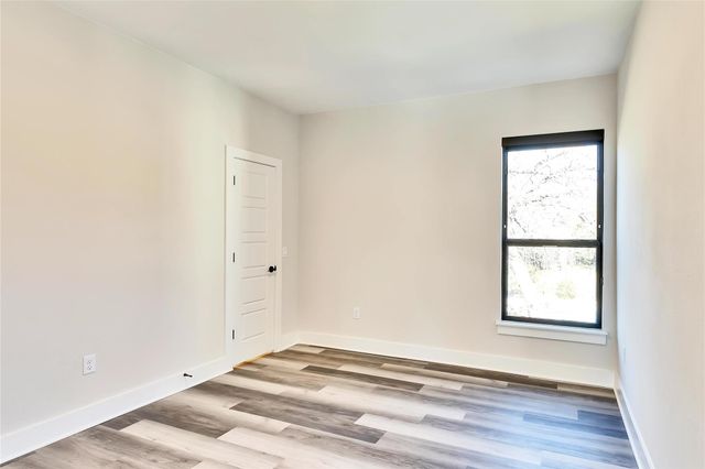 1304 Minnie DR, Austin, TX 78732