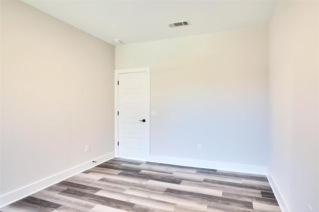 1304 Minnie DR, Austin, TX 78732