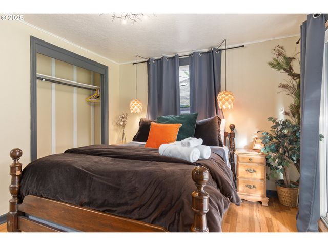 2115 ARTHUR St, Eugene, OR 97405