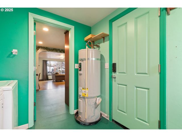 2115 ARTHUR St, Eugene, OR 97405