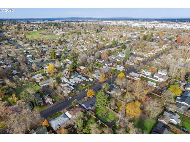 2115 ARTHUR St, Eugene, OR 97405