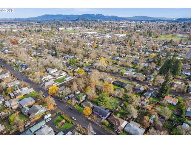 2115 ARTHUR St, Eugene, OR 97405