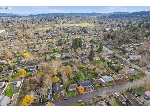 2115 ARTHUR St, Eugene, OR 97405