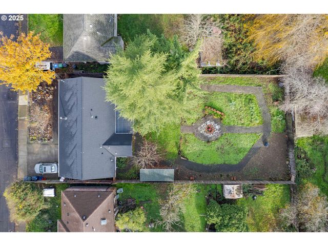 2115 ARTHUR St, Eugene, OR 97405