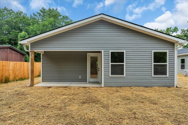 904 East Decherd Street, Tullahoma, TN 37388