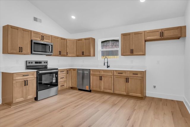 904 East Decherd Street, Tullahoma, TN 37388