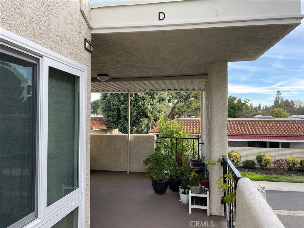2192 E Via Mariposa E D, Laguna Woods, CA 92637