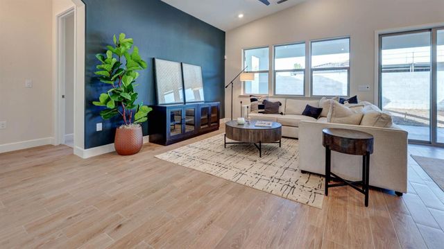 1687 N Blackwood Avenue, Clovis, CA 93619