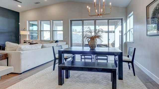 1687 N Blackwood Avenue, Clovis, CA 93619