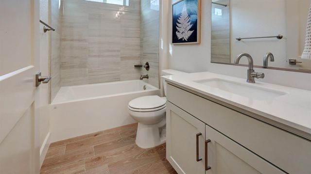 1687 N Blackwood Avenue, Clovis, CA 93619