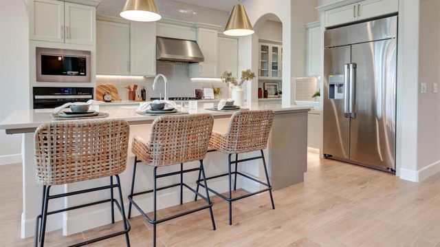 1687 N Blackwood Avenue, Clovis, CA 93619