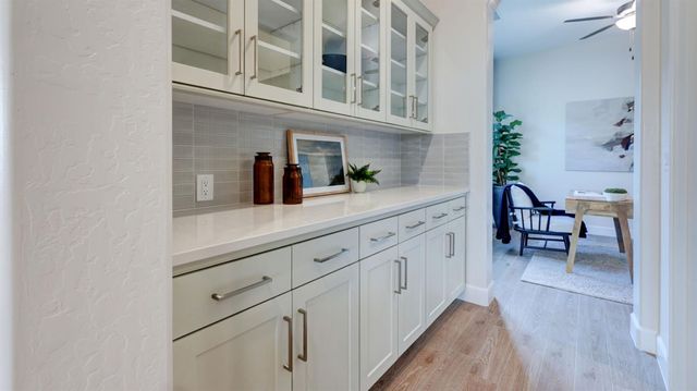 1687 N Blackwood Avenue, Clovis, CA 93619