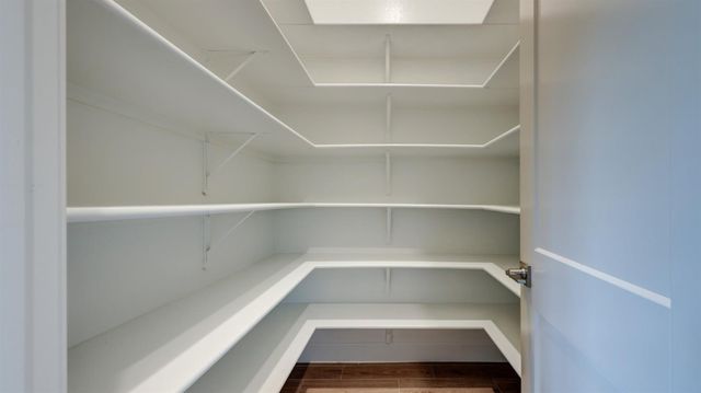 1687 N Blackwood Avenue, Clovis, CA 93619