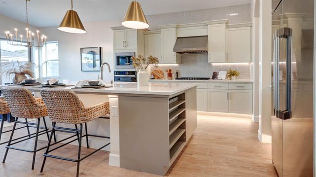 1687 N Blackwood Avenue, Clovis, CA 93619