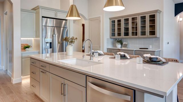 1687 N Blackwood Avenue, Clovis, CA 93619