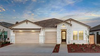 1687 N Blackwood Avenue, Clovis, CA 93619