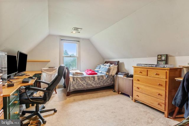 1077 CHAPEL FORGE DR, Lancaster, PA 17601