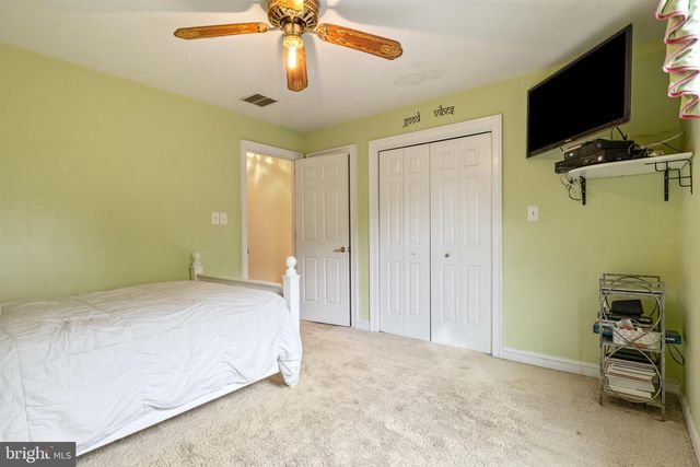 1077 CHAPEL FORGE DR, Lancaster, PA 17601