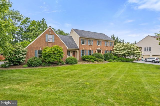 1077 CHAPEL FORGE DR, Lancaster, PA 17601