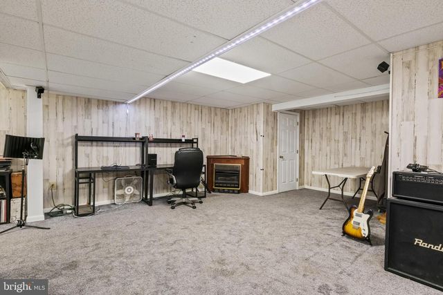 1077 CHAPEL FORGE DR, Lancaster, PA 17601