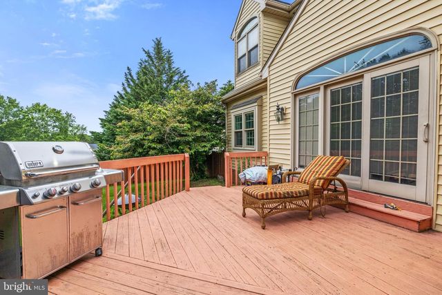 1077 CHAPEL FORGE DR, Lancaster, PA 17601