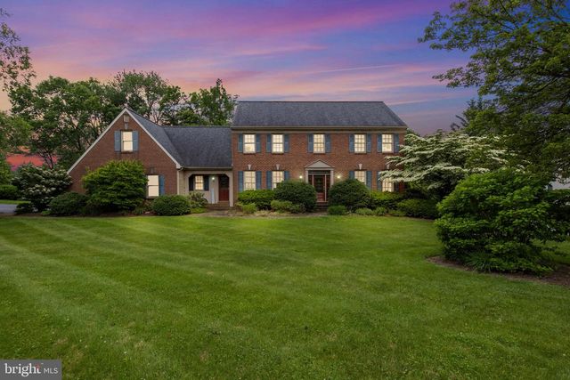 1077 CHAPEL FORGE DR, Lancaster, PA 17601