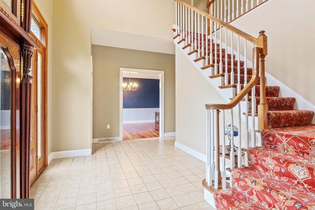 1077 CHAPEL FORGE DR, Lancaster, PA 17601