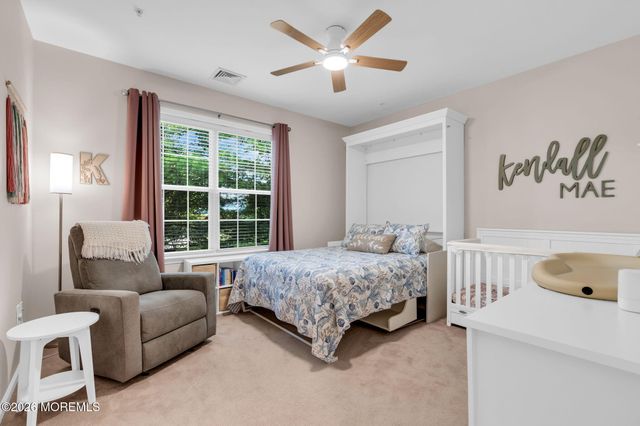 712 Mill Pond Way 112, Eatontown, NJ 07724