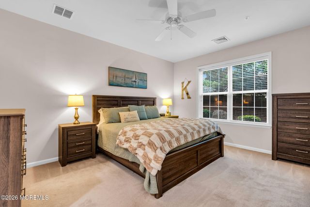 712 Mill Pond Way 112, Eatontown, NJ 07724