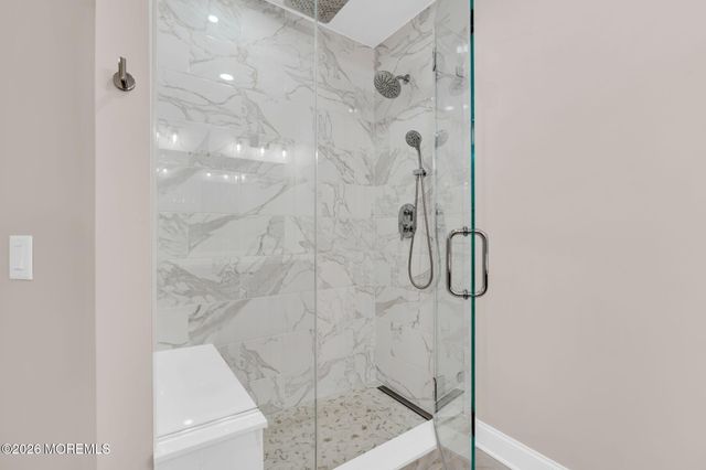 712 Mill Pond Way 112, Eatontown, NJ 07724