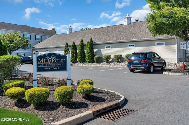 712 Mill Pond Way 112, Eatontown, NJ 07724