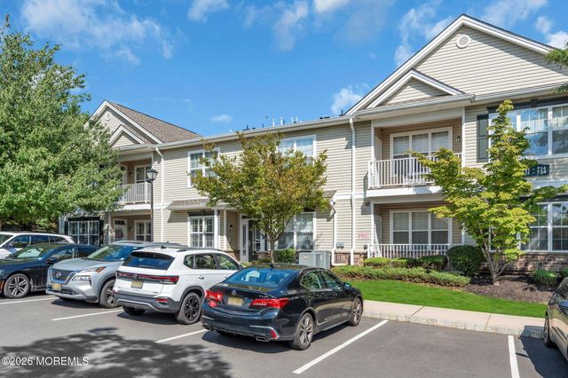 712 Mill Pond Way 112, Eatontown, NJ 07724