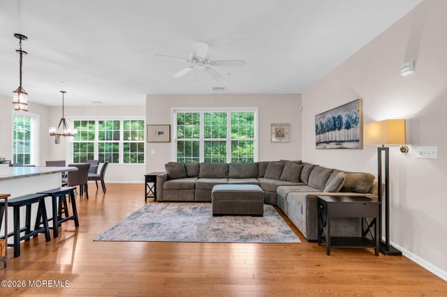 712 Mill Pond Way 112, Eatontown, NJ 07724
