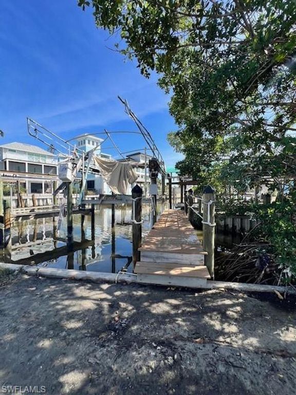 126 Palermo CIR, FORT MYERS BEACH, FL 33931 — photo 3