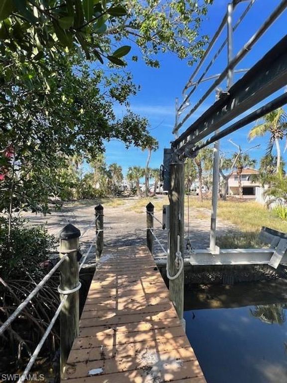 126 Palermo CIR, FORT MYERS BEACH, FL 33931 — photo 4
