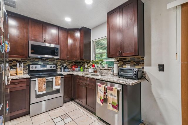 5851 HUTTON DRIVE, Orlando, FL 32808