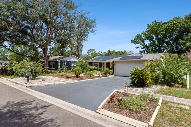 5851 HUTTON DRIVE, Orlando, FL 32808