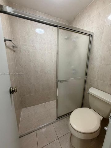 6725 NW 188th Terrace, Hialeah, FL 33015