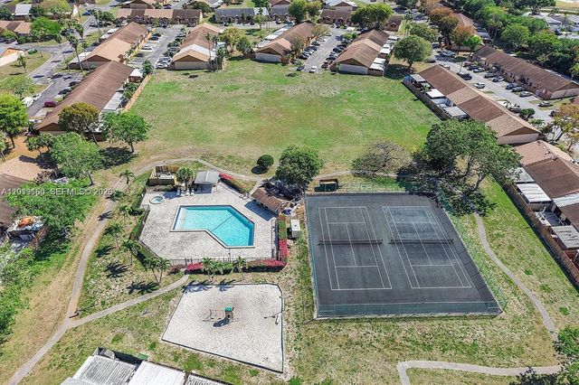 6725 NW 188th Terrace, Hialeah, FL 33015
