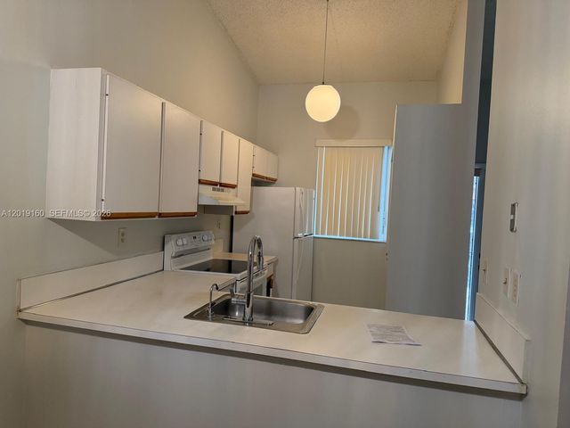 6725 NW 188th Terrace, Hialeah, FL 33015