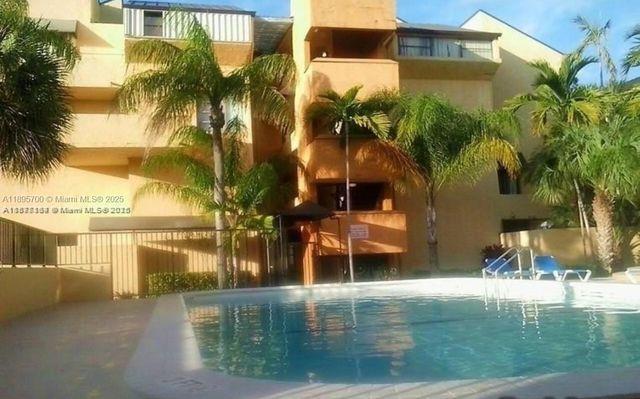 10500 SW 108th Ave B315, Miami, FL 33176